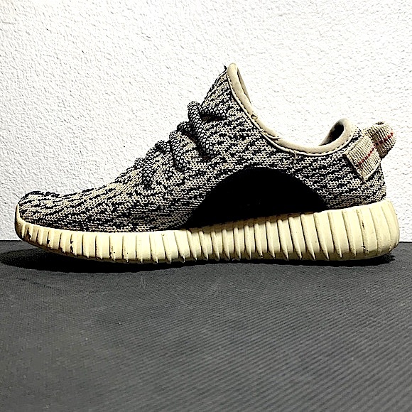Yeezy Boost - Turtle Dove - Picture 2 of 5